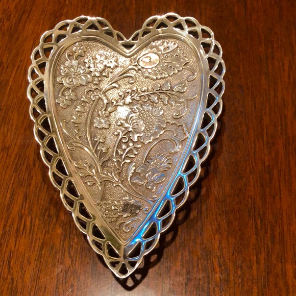 Brighton VANITY FAIR GARDEN HEART retired trinket dish - Picture 1 of 16